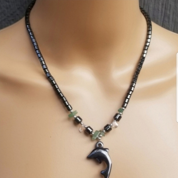 DOLPHIN HEMATITE STONE PENDANT & AVENTURINE GEMSTONE NECKLACE - Picture 1 of 4